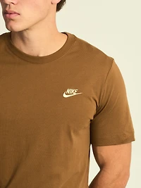 T-SHIRT NIKE SPORTSWEAR CLUB - MARRON