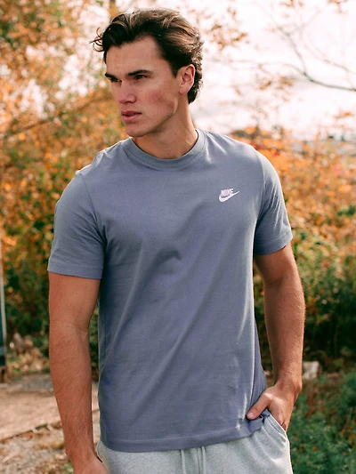 NIKE SPORTSWEAR CLUB T-SHIRT - INDIGO