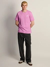 NIKE SPORTSWEAR CLUB T-SHIRT- MAGENTA