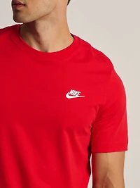 NIKE SPORTSWEAR CLUB T-SHIRT - RED
