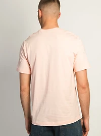 NIKE SPORTSWEAR CLUB T-SHIRT - CORAL