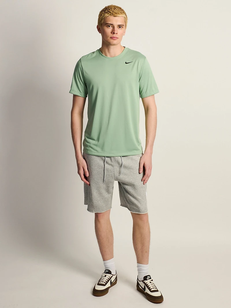NIKE FITNESS T-SHIRT - SAGE