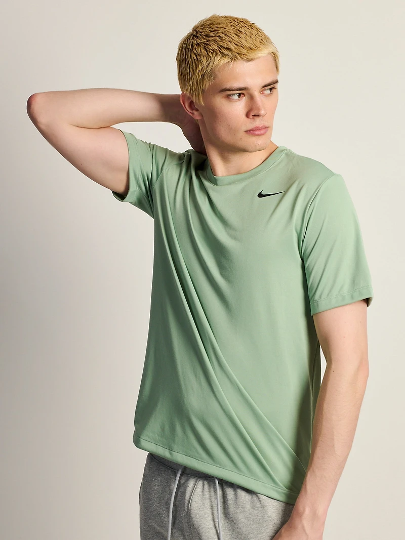 NIKE FITNESS T-SHIRT - SAGE
