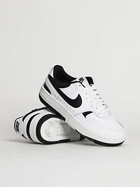 BASKETS NIKE GAMMA FORCE FEMME
