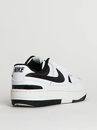 BASKETS NIKE GAMMA FORCE FEMME