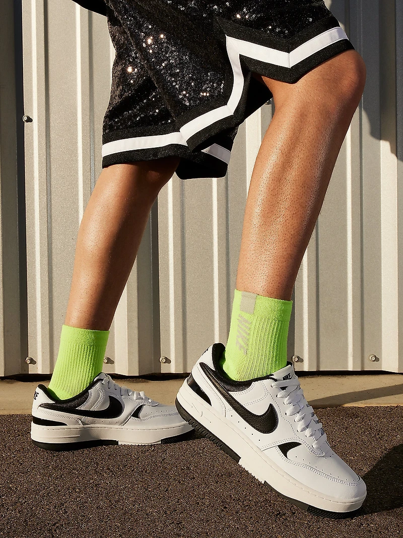 BASKETS NIKE GAMMA FORCE FEMME