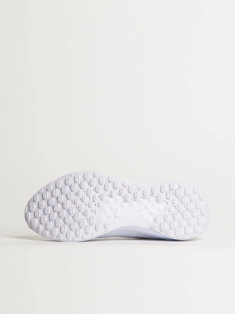 WOMENS NIKE REVOLUTION 7 RUNNING SHOE - WHITE