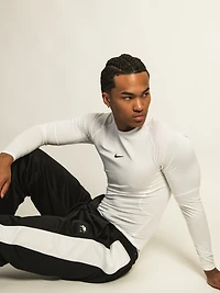 NIKE DRI-FIT LONG SLEEVE FITNESS TOP