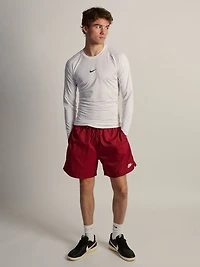 NIKE CLUB WOVEN FLOW SHORT - CRIMSON