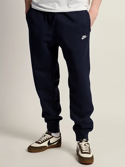 NIKE CLUB JOGGERS - OBSIDIAN