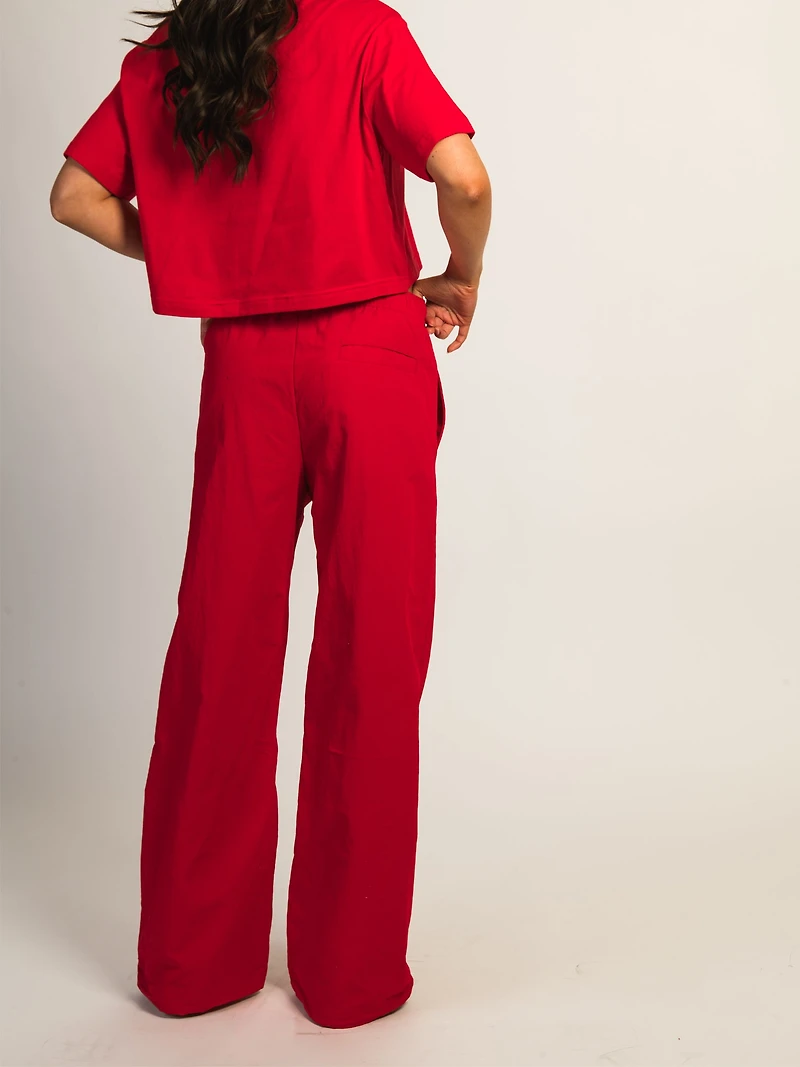 NIKE SPORTSWEAR TREND WOVEN PANT - RED