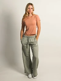 NIKE SPORTSWEAR CHILL KNIT CROP TEE - ROSEGOLD
