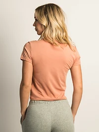 NIKE SPORTSWEAR CHILL KNIT CROP TEE - ROSEGOLD