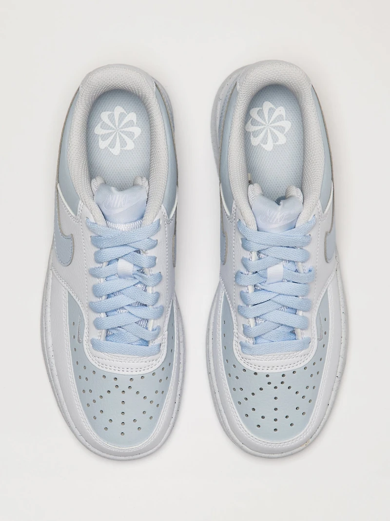 SNEAKER NIKE COURT VISION LOW NEXT NATURE POUR FEMME - BLANC/BLEU