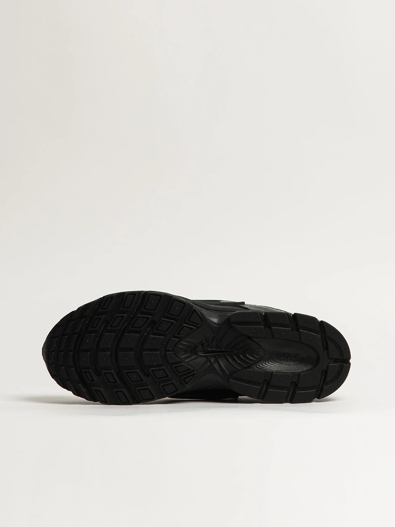 NIKE V5 RNR SNEAKER - BLACK