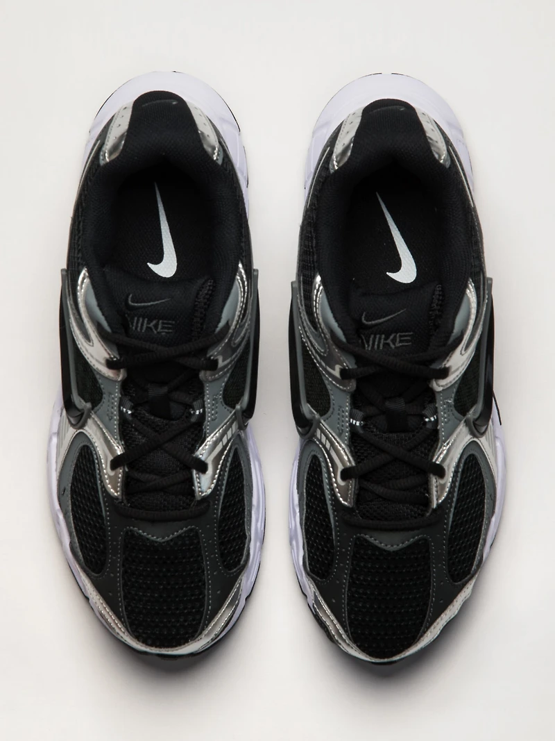 MENS NIKE V5 RNR SNEAKER - BLACK