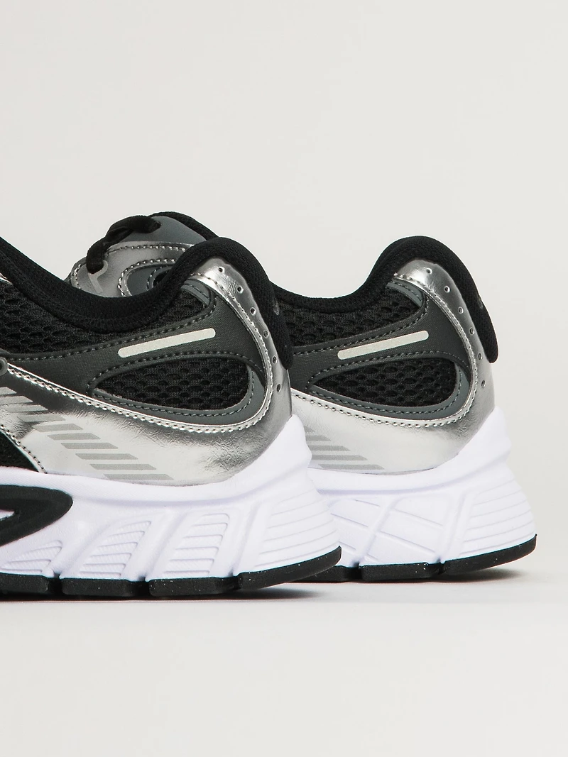 MENS NIKE V5 RNR SNEAKER - BLACK