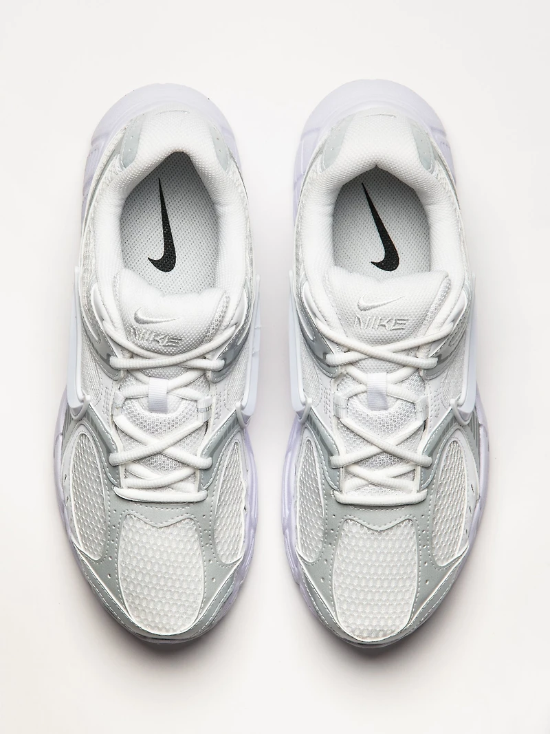 MENS NIKE V5 RNR SNEAKER