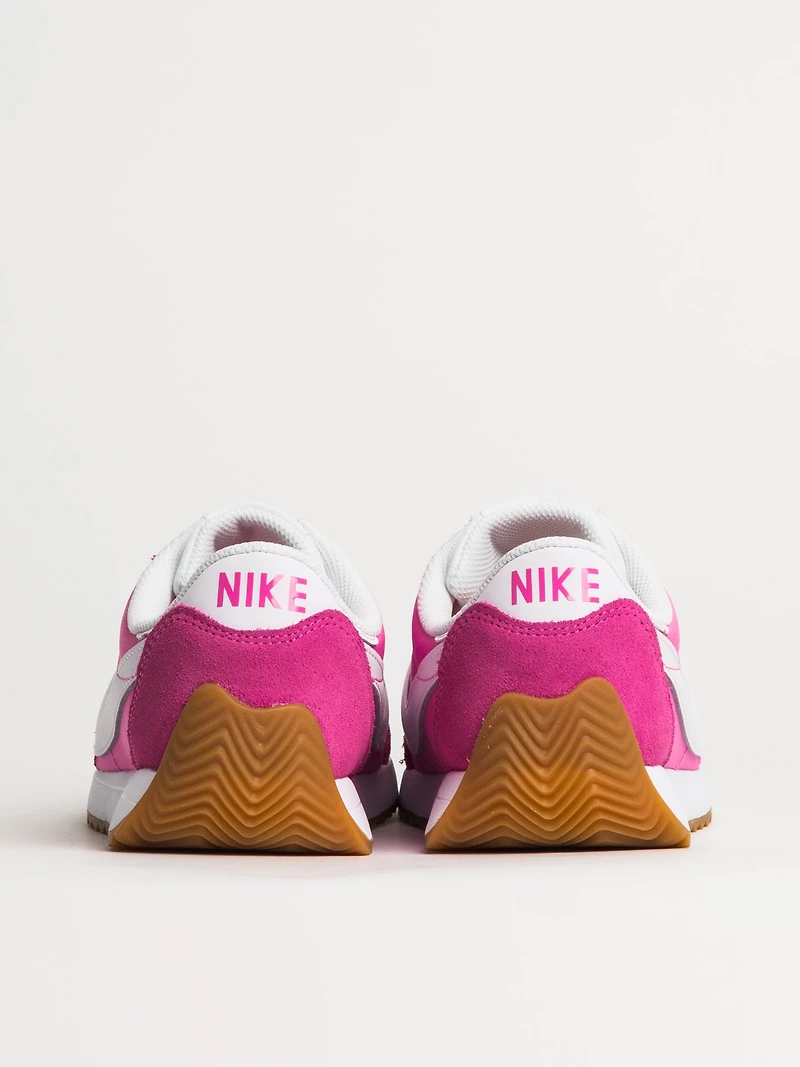 BASKETS NIKE PACIFIC POUR FEMMES - ROSE