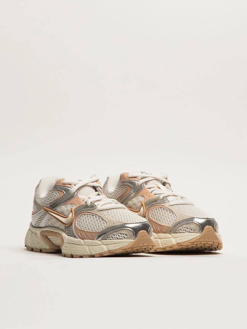 NIKE V5 RNR SNEAKER - BEIGE