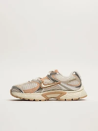 NIKE V5 RNR SNEAKER - BEIGE