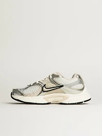 NIKE V5 RNR SNEAKER FEMME – BLANC SUMMIT