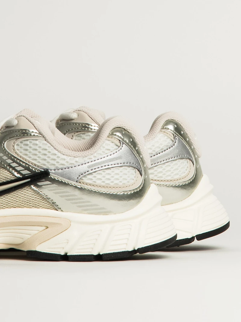 NIKE V5 RNR SNEAKER FEMME – BLANC SUMMIT