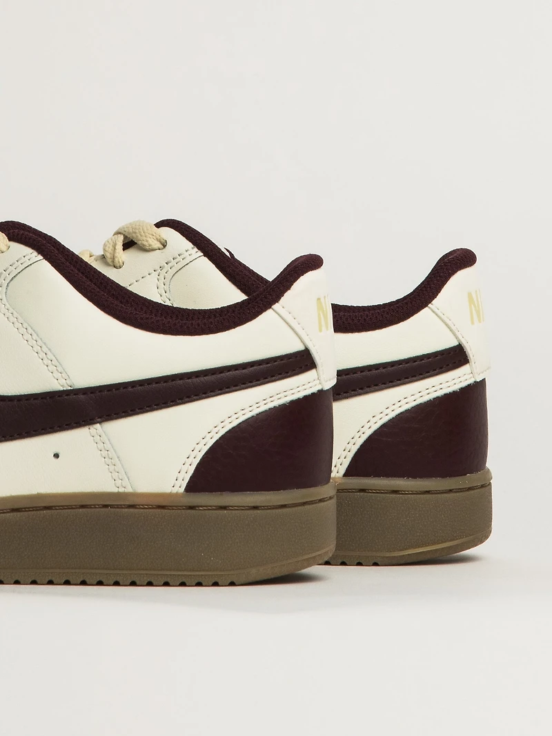 MENS NIKE COURT VISION LOW SNEAKER - WHITE