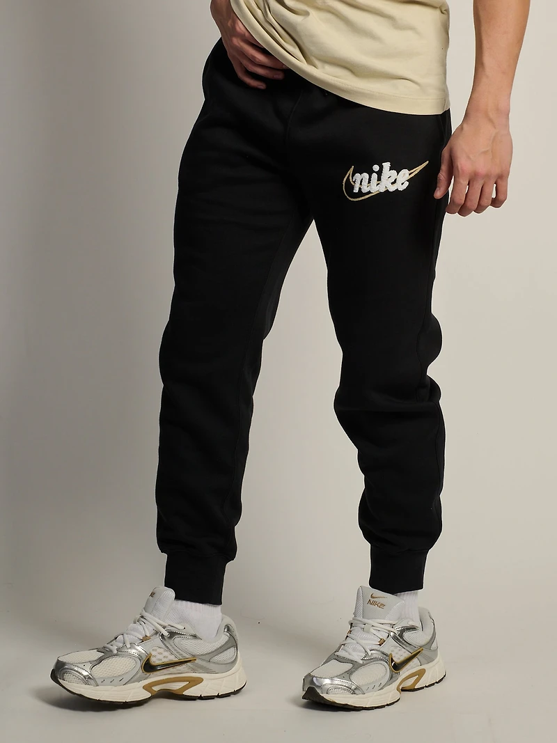 NIKE CLUB CHENILLE JOGGER