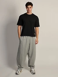 NIKE OVERSIZED FLEECE PANT