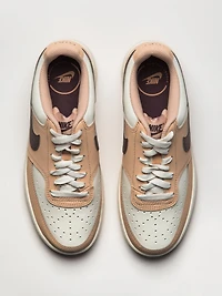 BASKETS BASSES NIKE COURT VISION POUR FEMMES - BEIGE