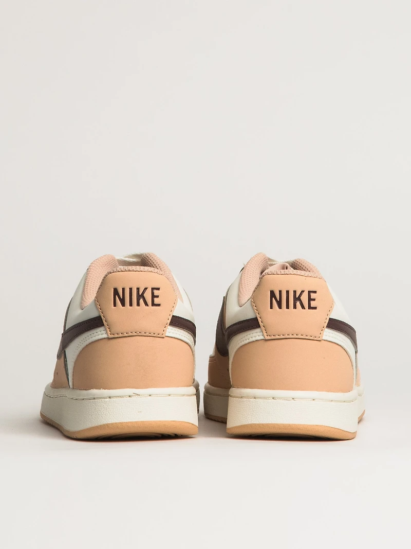 BASKETS BASSES NIKE COURT VISION POUR FEMMES - BEIGE