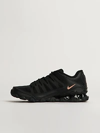 NIKE REAX 8 TR BASKETS - NOIR