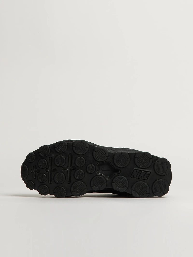 NIKE REAX 8 TR SNEAKER - BLACK