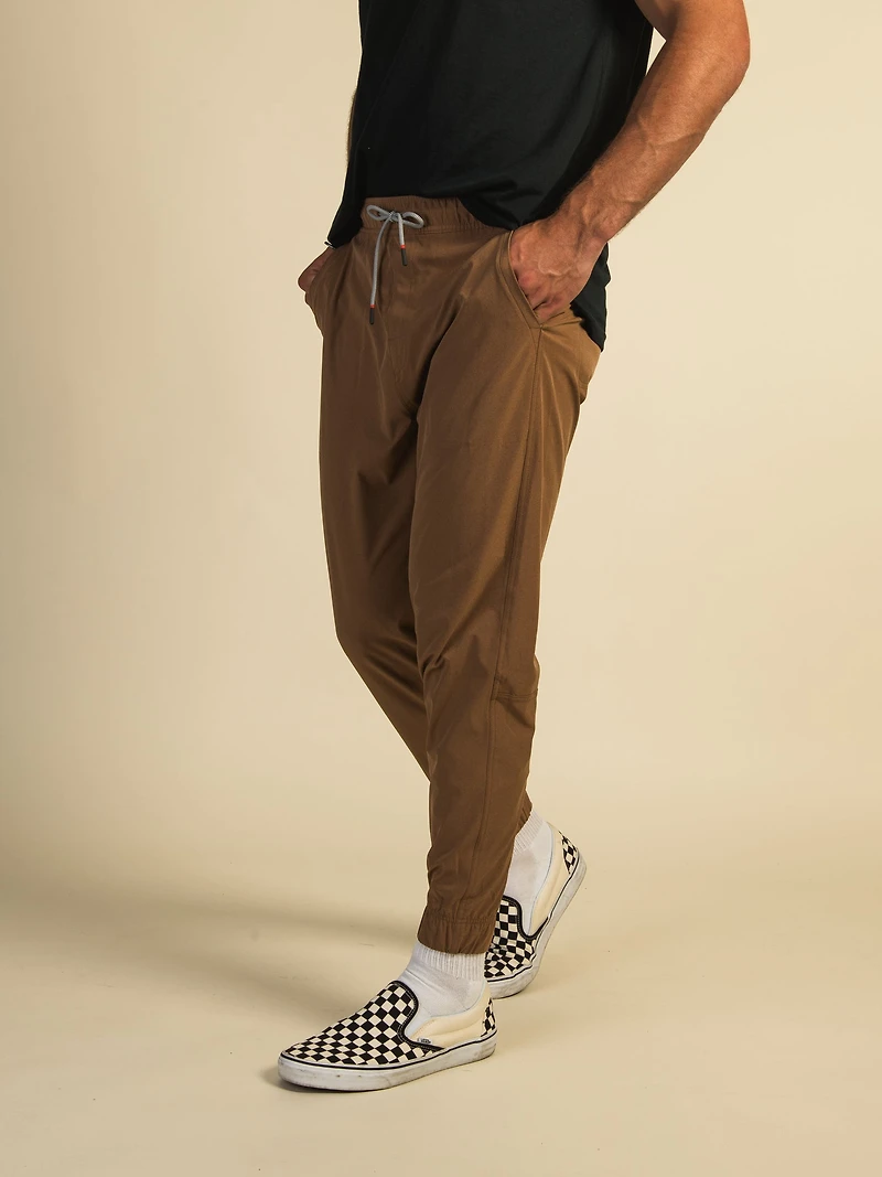 SAXX GO TO TOWN JOGGER COCONUT - CLEARANCE