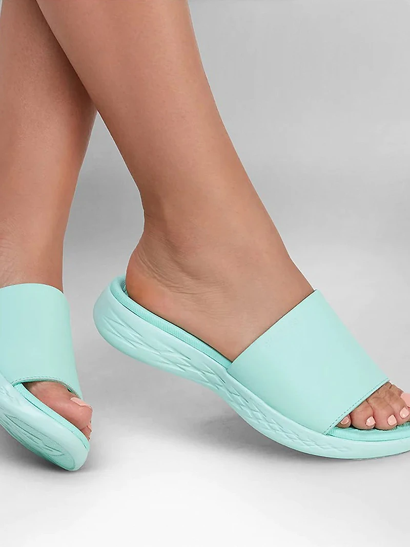 SKECHERS ON THE GO 600 POUR FEMMES - LIQUIDATION