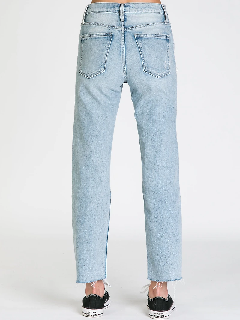 SILVER JEANS 28" HIGH WAIST FRISCO STRAIGHT JEAN - CLEARANCE