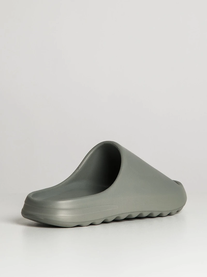 SQUISHYY SCOUT & TRAIL POUR HOMMES