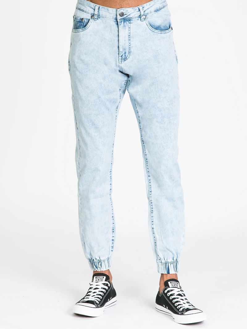 JOGGING EN DENIM POUR HOMME