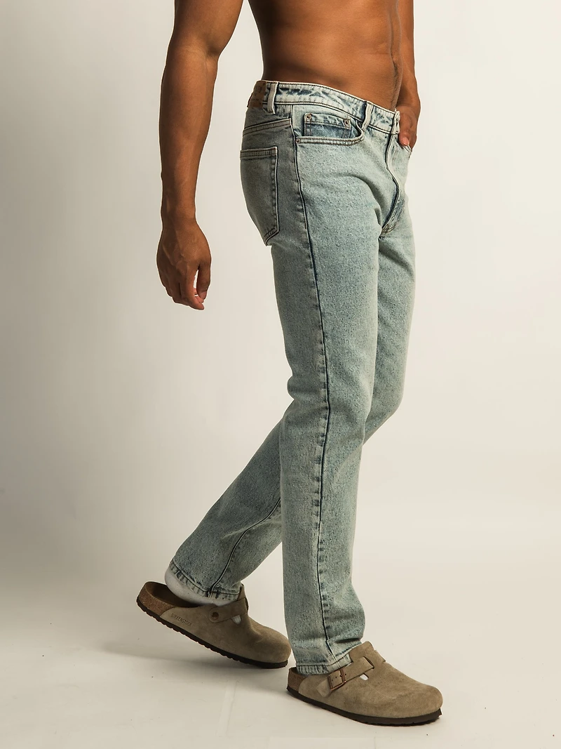 JEAN DROIT TAINTED 90'S – LAVAGE CLAIR