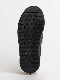WOMENS VANS SK8 HI DR MTE-2 - CLEARANCE