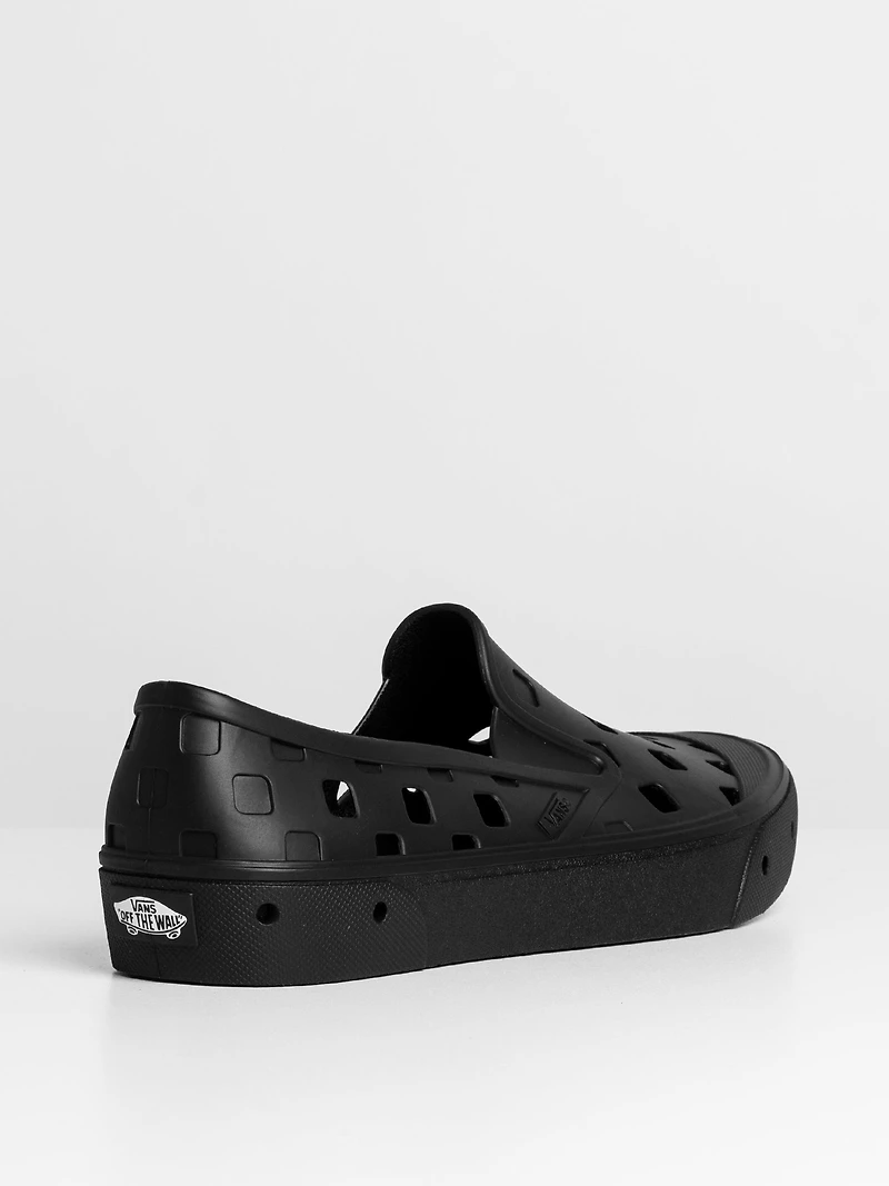 MENS VANS TREK SLIP-ON - CLEARANCE