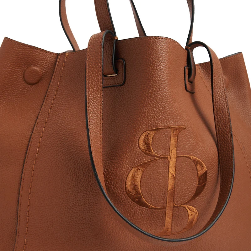 TATI.55 - Le sac cabas avec pochette assortie