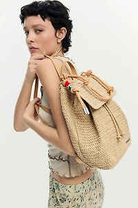 26SAKO01 - Le sac à dos en raphia