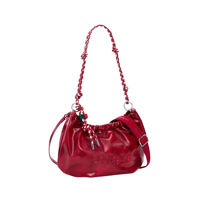 26SAXP28 - Le sac à main audacieux