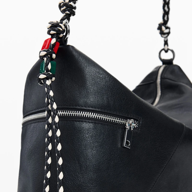 26SAXP66 - Le grand sac à main logo charm