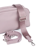 Dahlia – A minimalist and modern shoulder bag