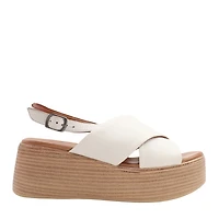 PIA – La sandale plateforme audacieuse