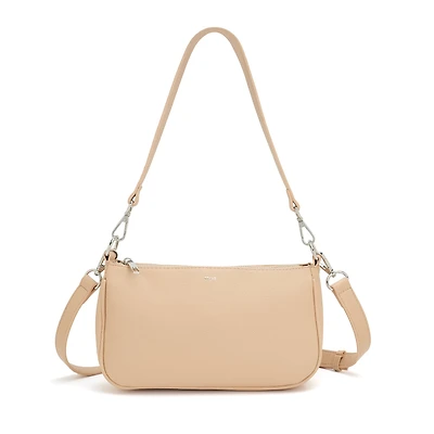 6889 - CHLOE