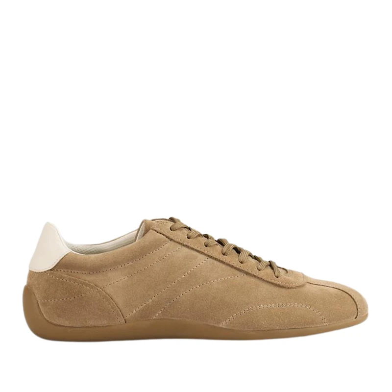 Hollie – La sportive stylé